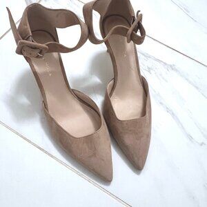 Pelle Moda size 6 suede nude half pumps dress shoes/heels